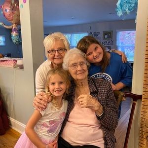 Meet your Posher, Kristen